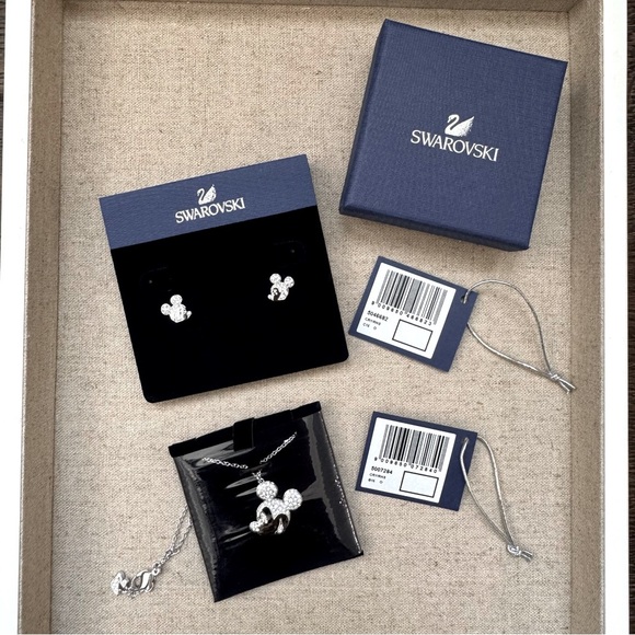 Swarovski Mickey Mouse Pendant Necklace and Earring Set - Picture 1 of 14